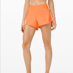 Lululemon Speed Up Mid-Rise Short 4” Size 6